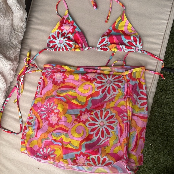 3 Piece Colourful Bikini - Picture 3 of 3